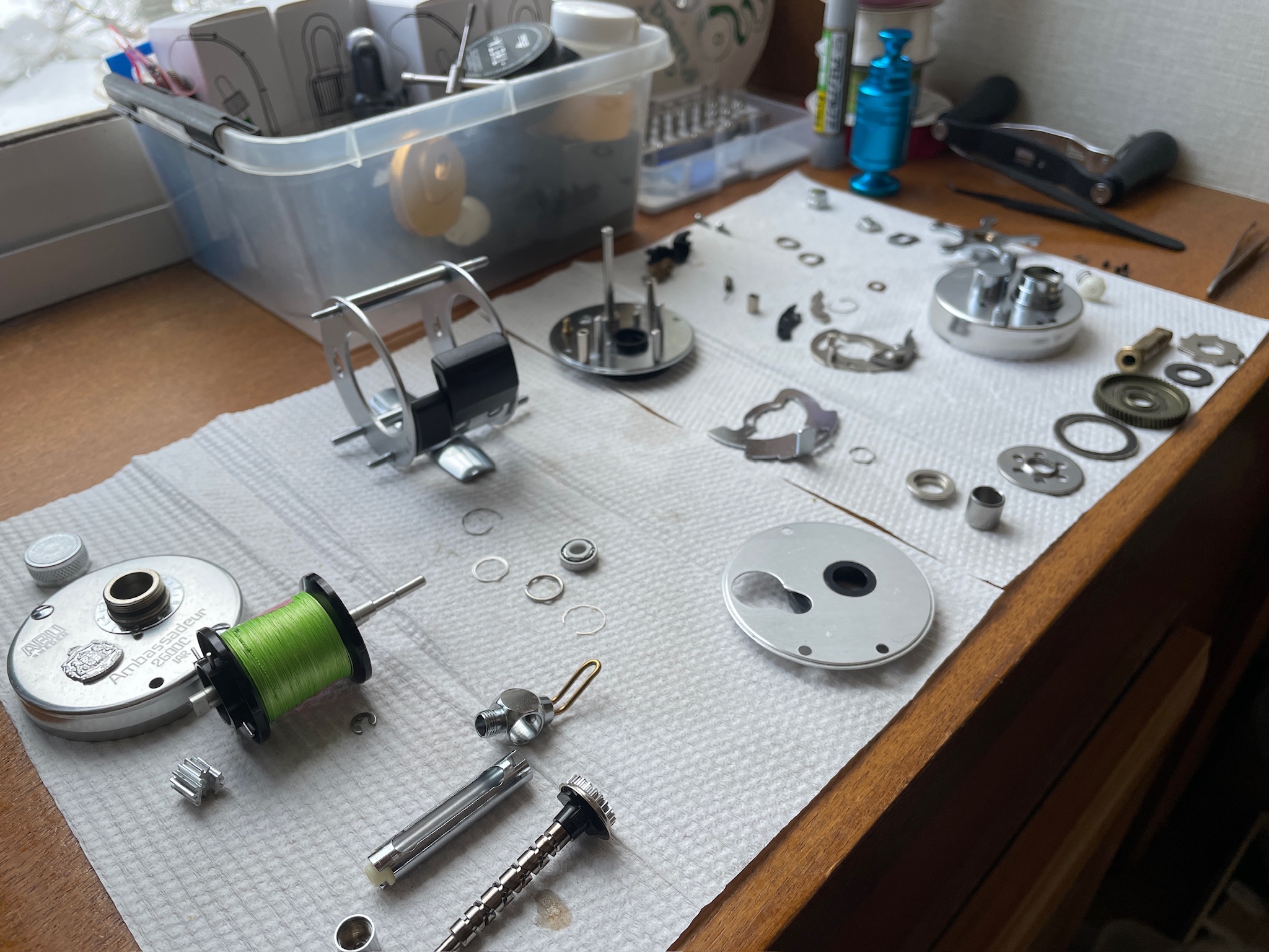 オーバーホール後のスピニングリールの写真